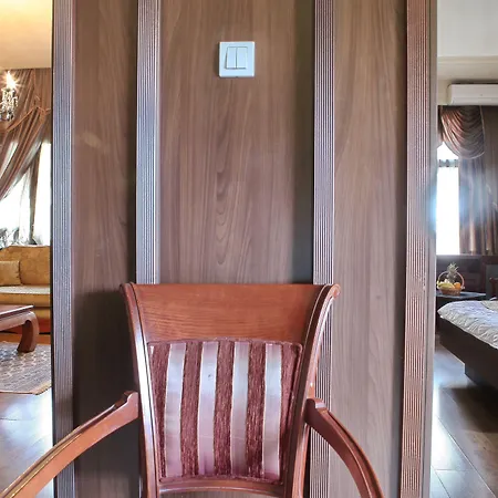 维拉特雷兹吉酒店