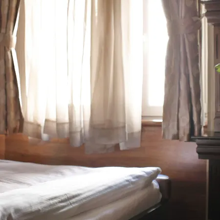 维拉特雷兹吉酒店